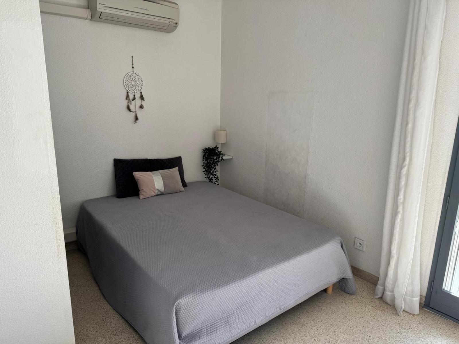 Sol-Y-Days Goelette: Charming Ground Floor Apartment with Parking Near City Center and Beach Le Grau-du-Roi Exterior photo